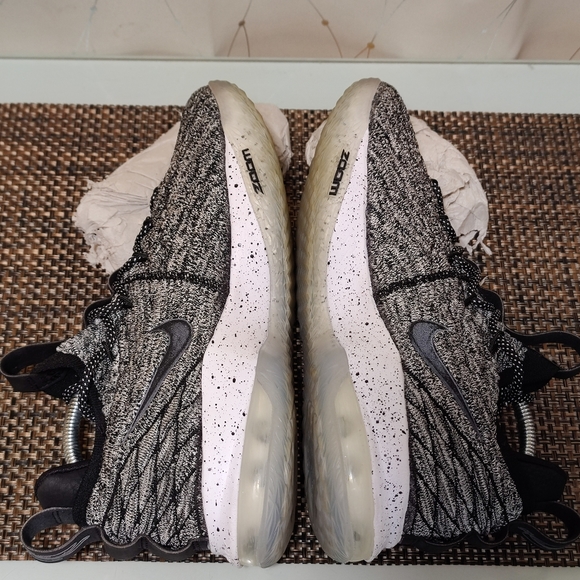 LeBron 15 Low 'Ashes' - Picture 4 of 7